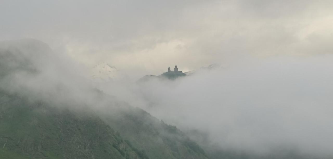 Aronia Kazbegi Hotel Exterior foto