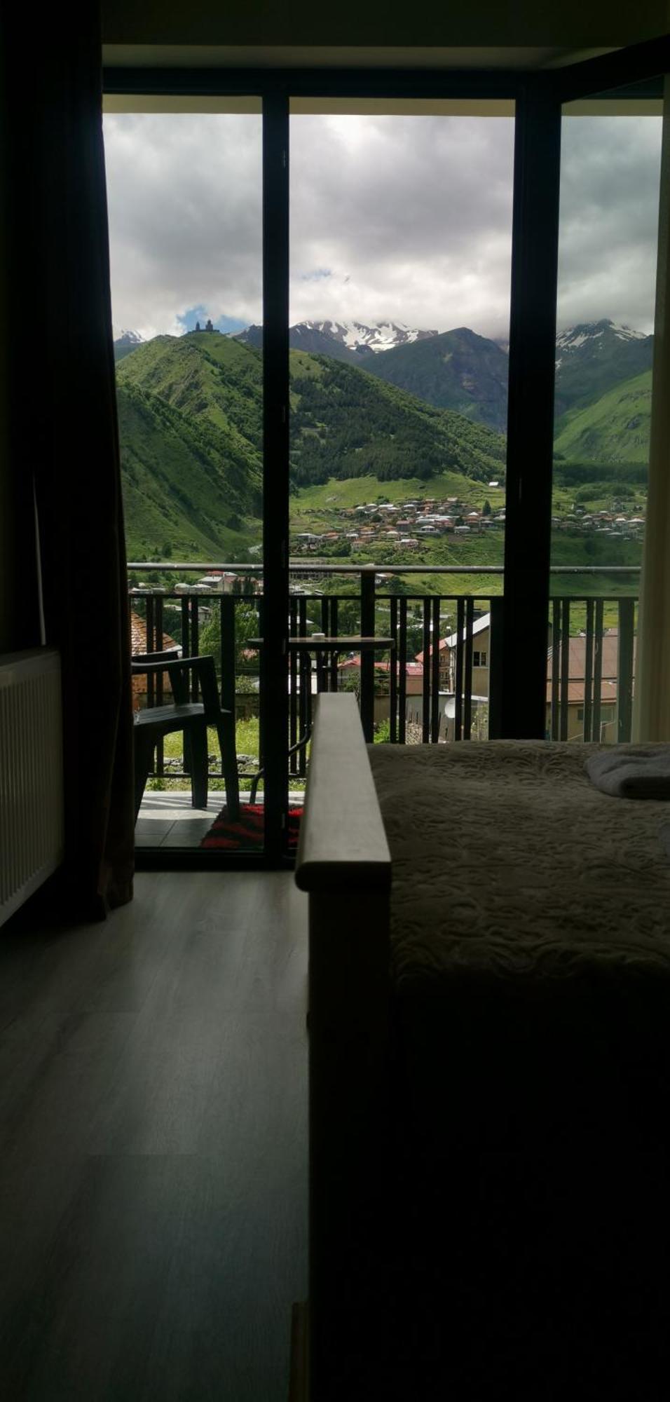 Aronia Kazbegi Hotel Exterior foto